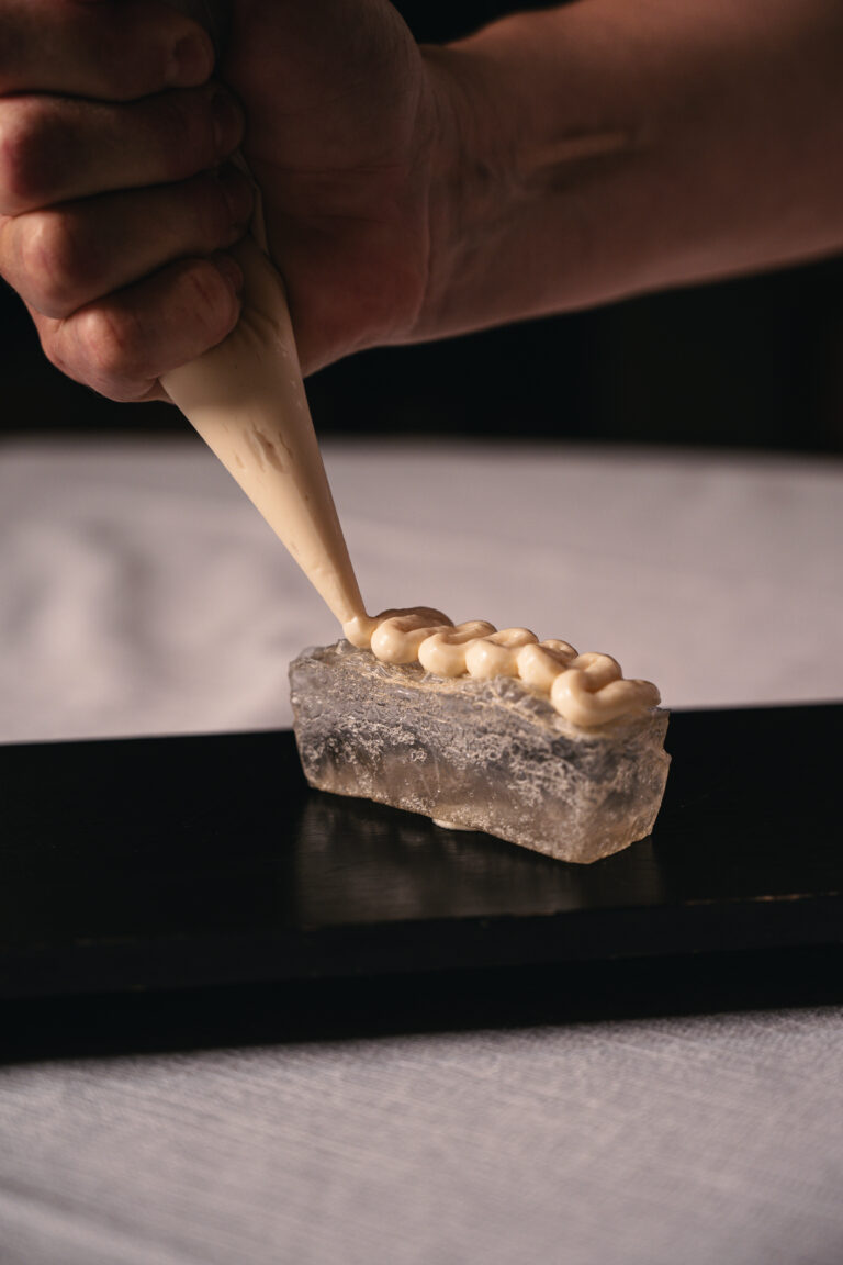 Preparazione del Pane di Cristallo piatto del menù avanguardia Giordanchefs